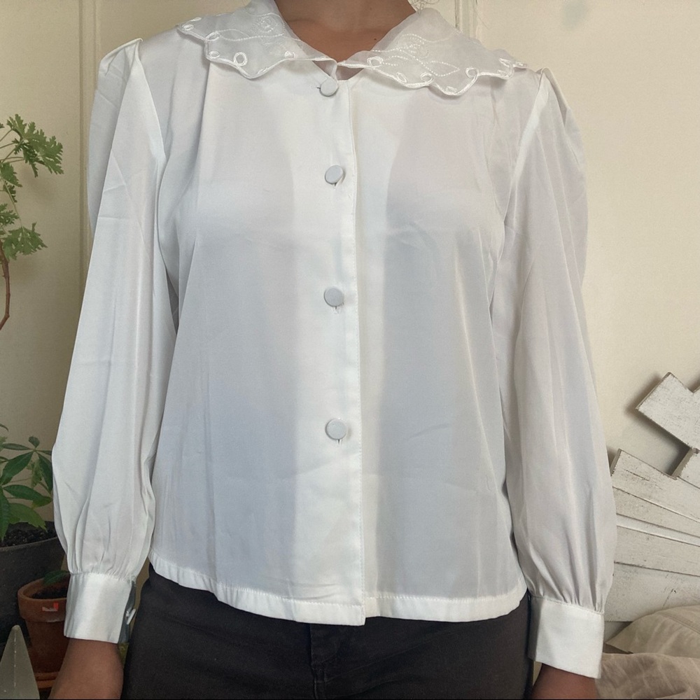 Vintage Gorgeous Romantic Minimalist Fall Vintage Blouse - Picture 2 of 5
